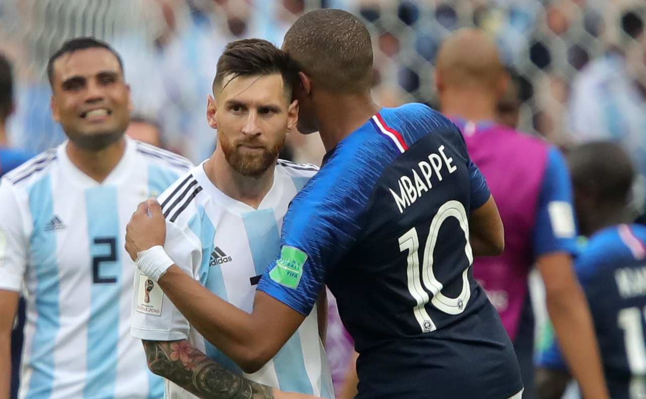 Messi e Mbappé con le casacche della Nazionale