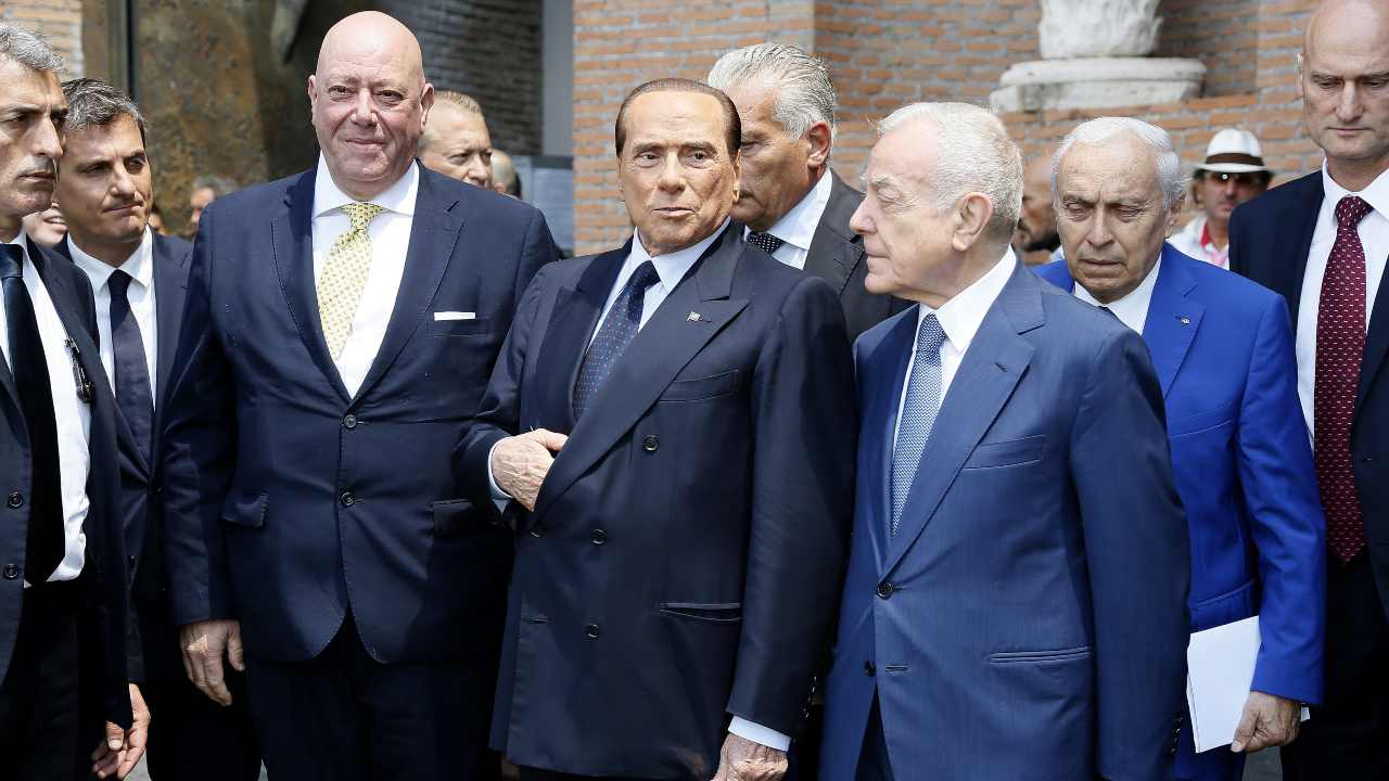 Berlusconi cupo