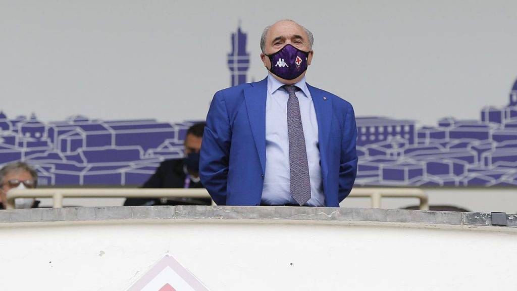 Fiorentina Commisso guarda