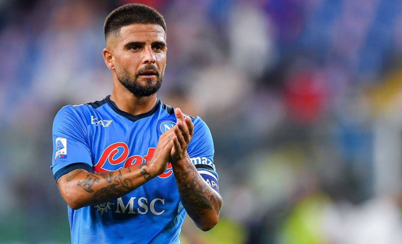 Insigne applaude