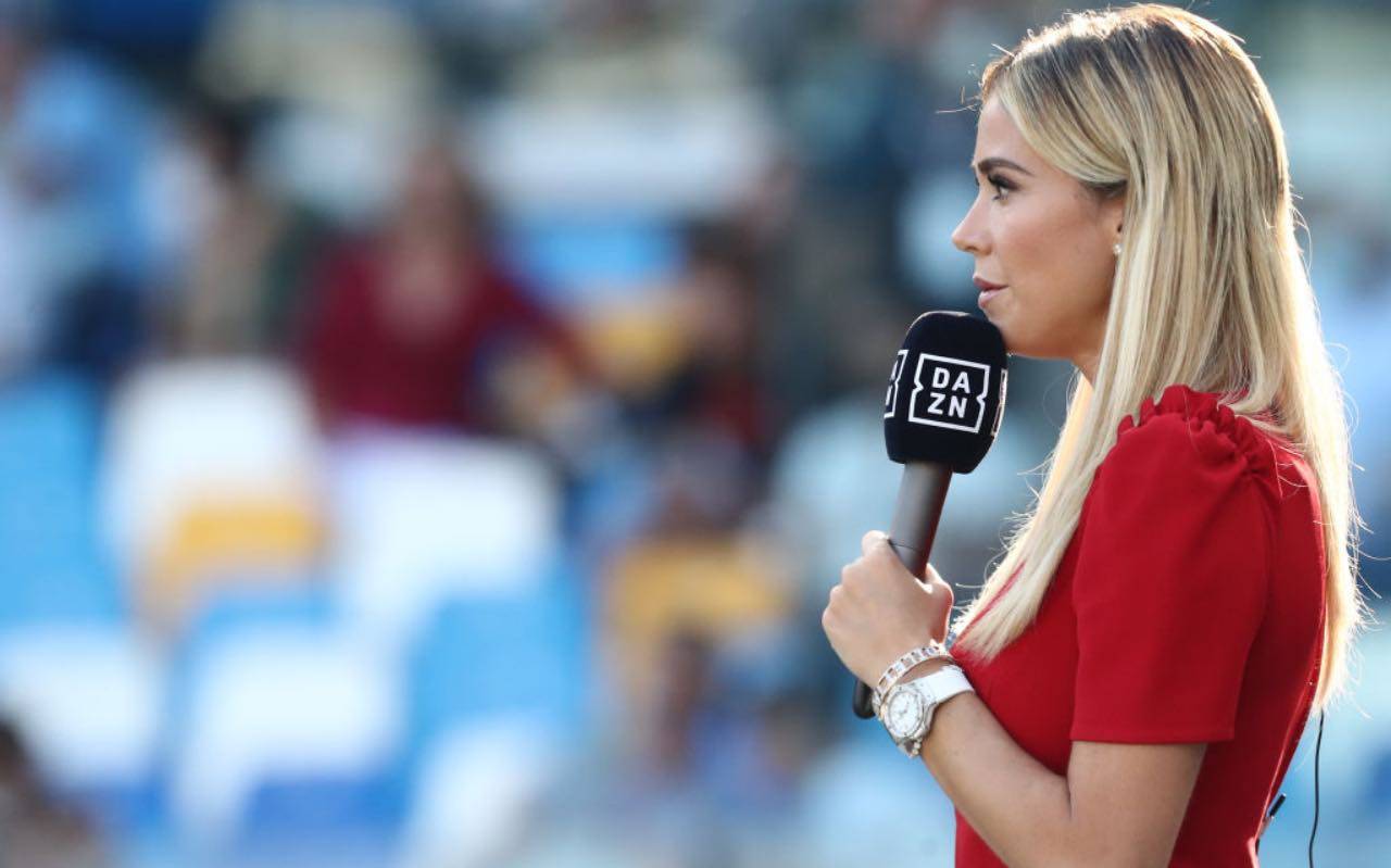 Diletta Leotta in campo durante Napoli-Juventus