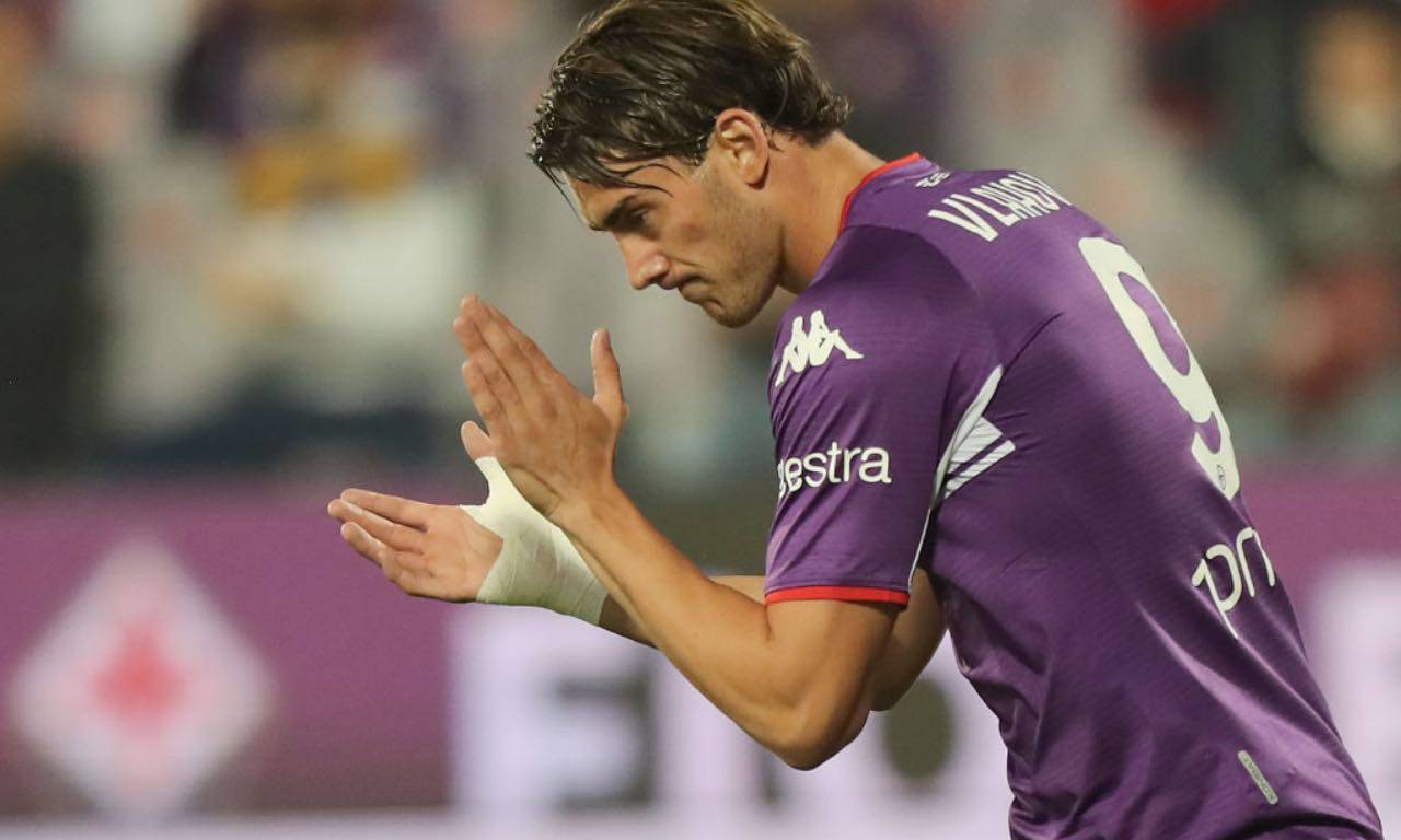 Vlahovic in Fiorentina-Inter