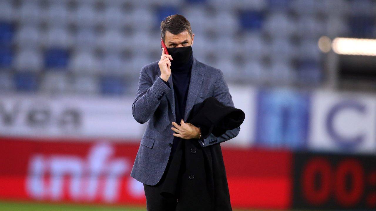 Milan, Maldini parla al telefono
