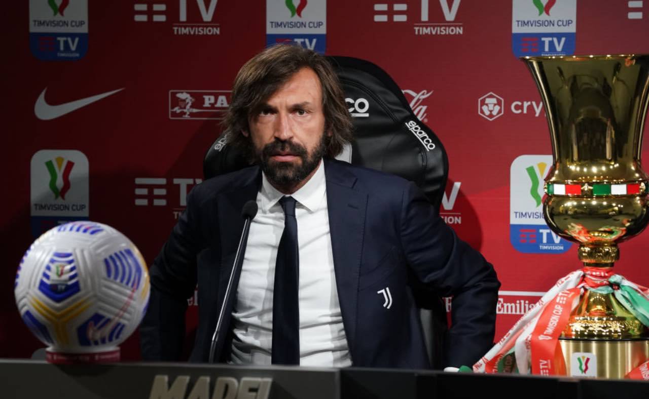 Pirlo in conferenza stampa con la Juventus 