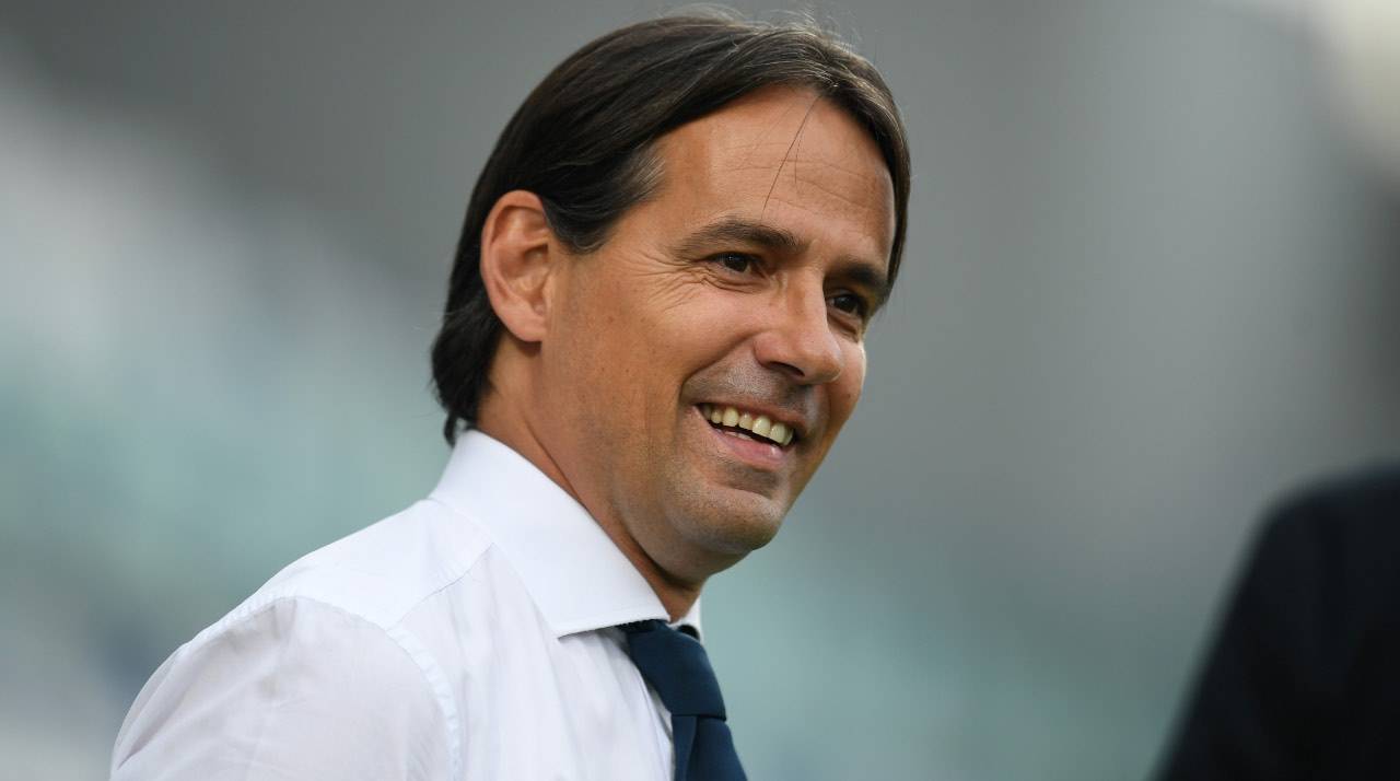 Inzaghi sorride sulla panchina dell'Inter