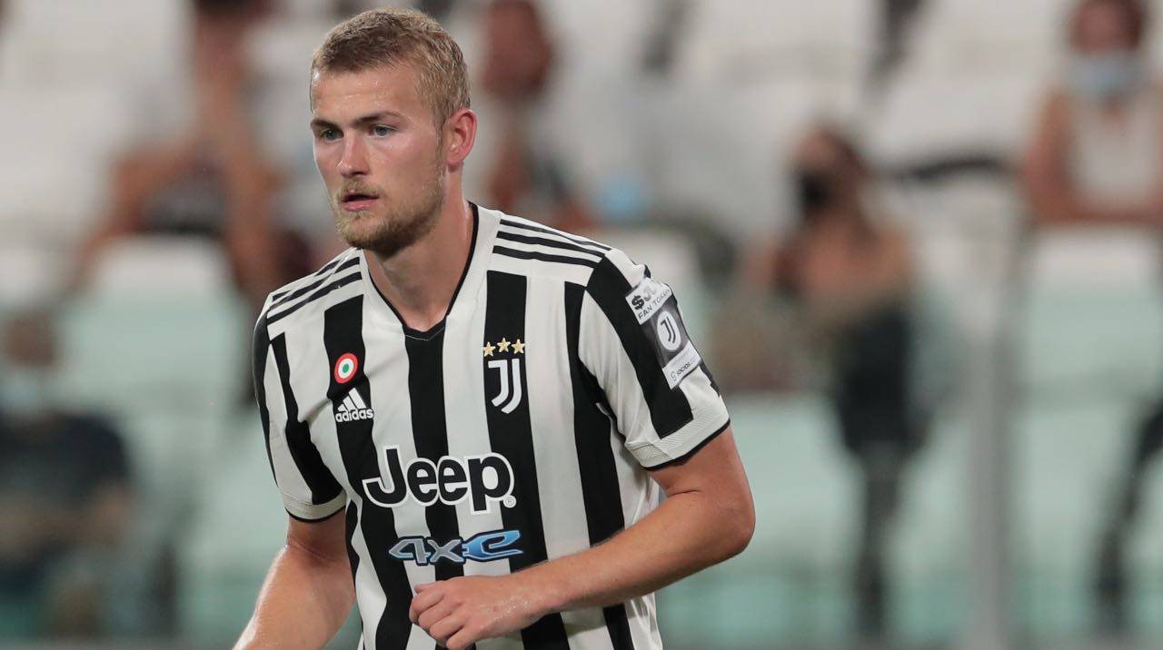 De Ligt in campo con la Juventus