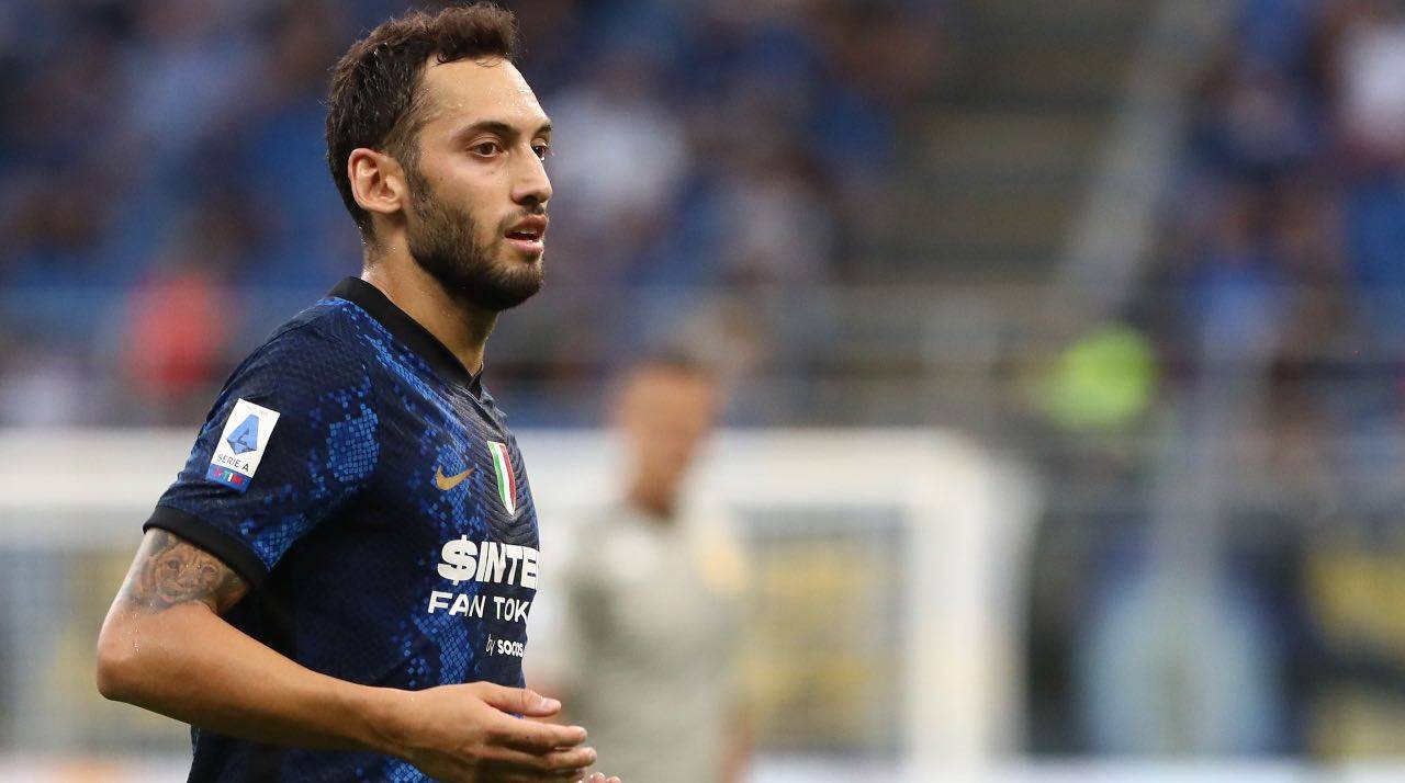 Calhanoglu esulta