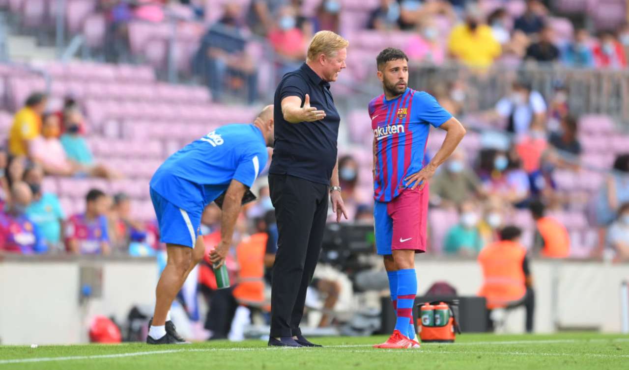 Koeman parla con Jordi Alba