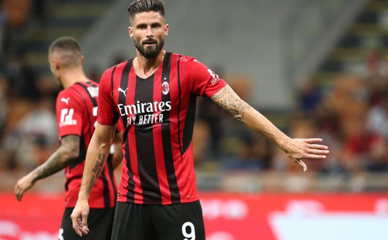 Giroud in gol durante Milan-Cagliari