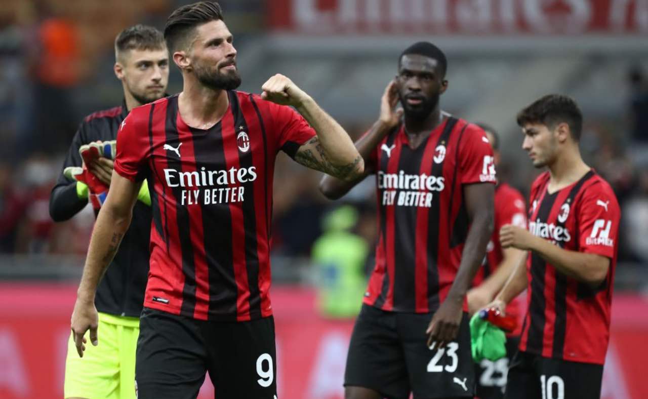 Milan, Giroud esulta contro il Cagliari