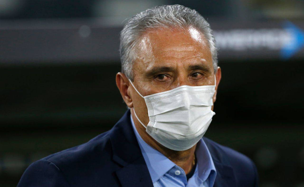 Tite con la mascherina 