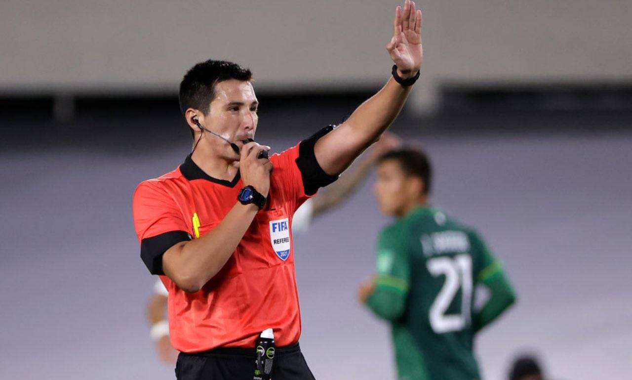 L'arbitro di Argentina-Bolivia 