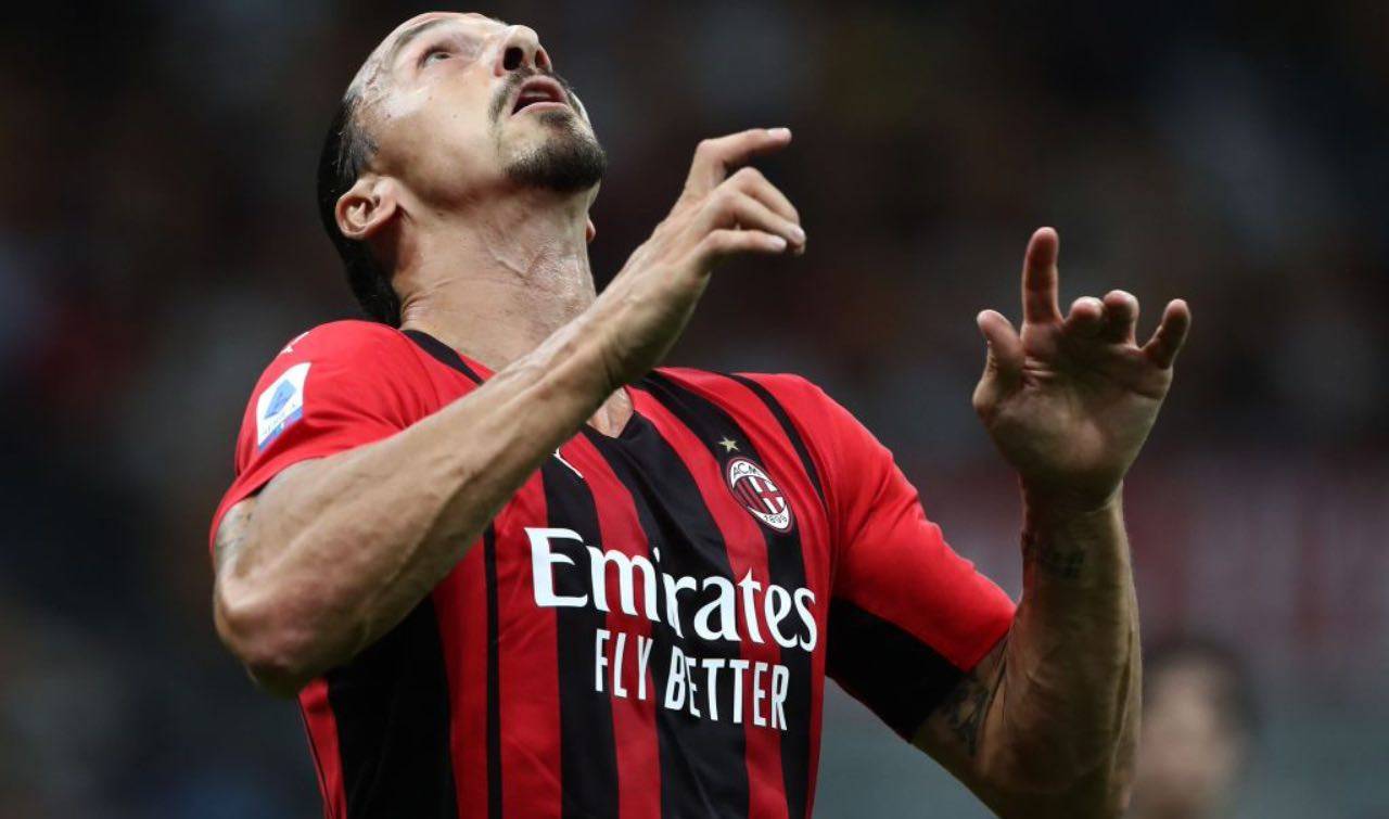 Ibrahimovic stoppa la palla al volo