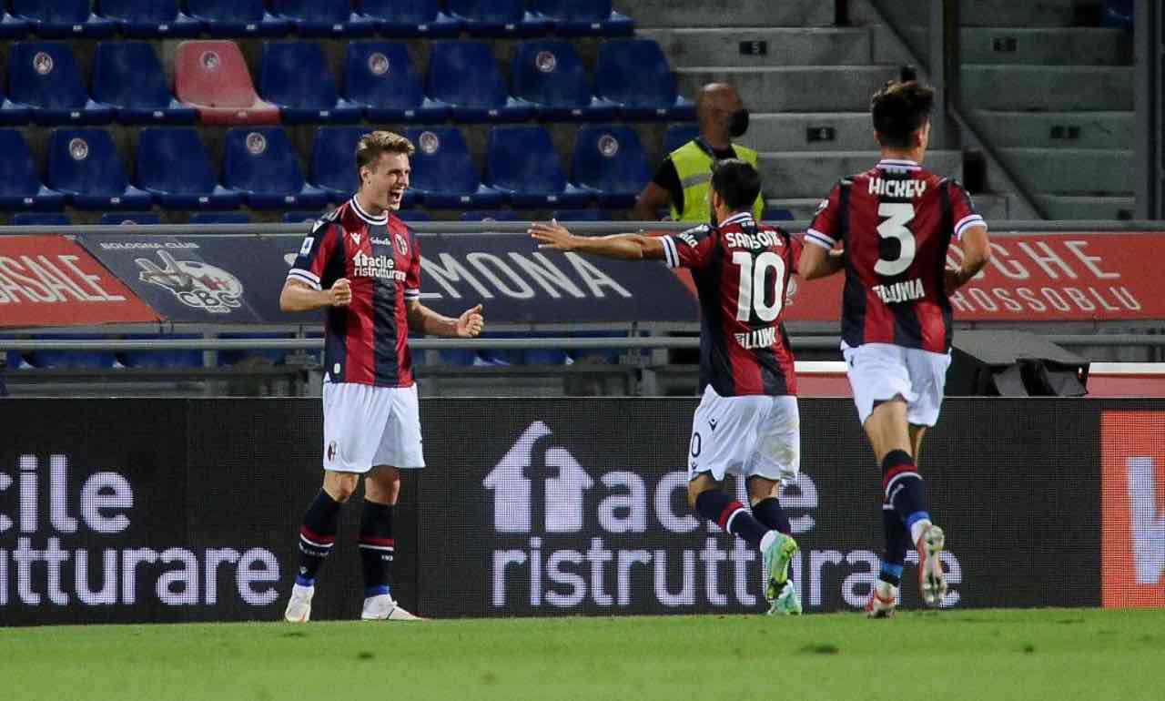 Bologna, Svanberg esulta dopo il gol al Verona