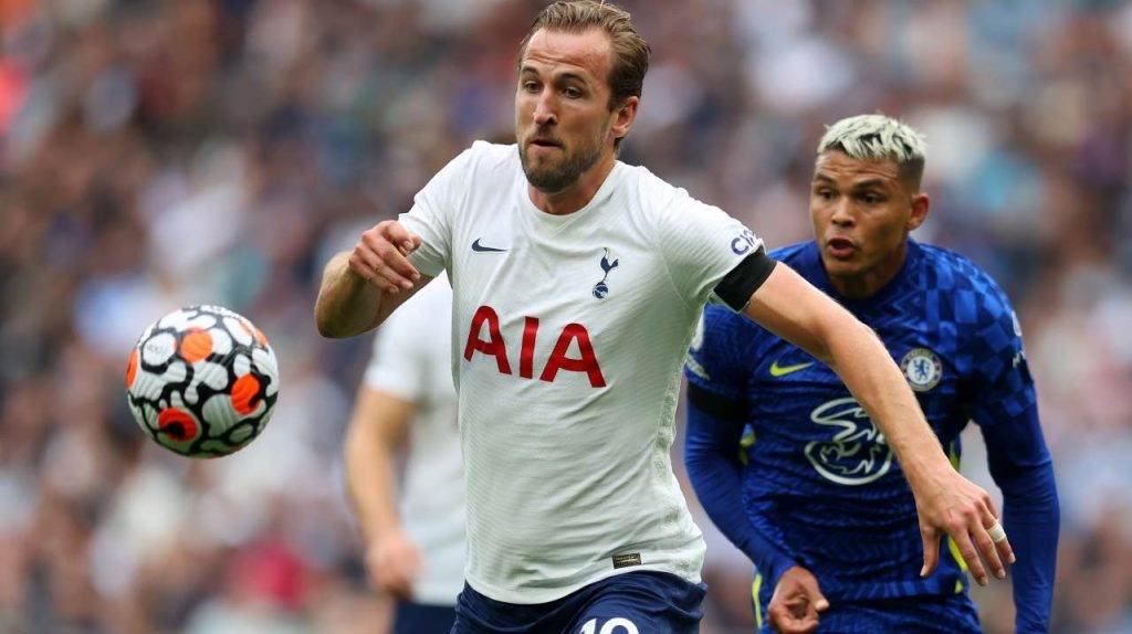 Kane e Thiago Silva in campo