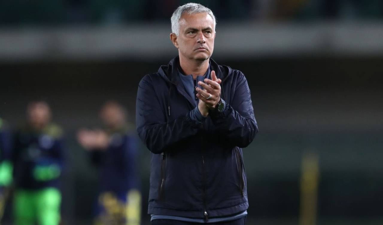 Roma, Mourinho applaude