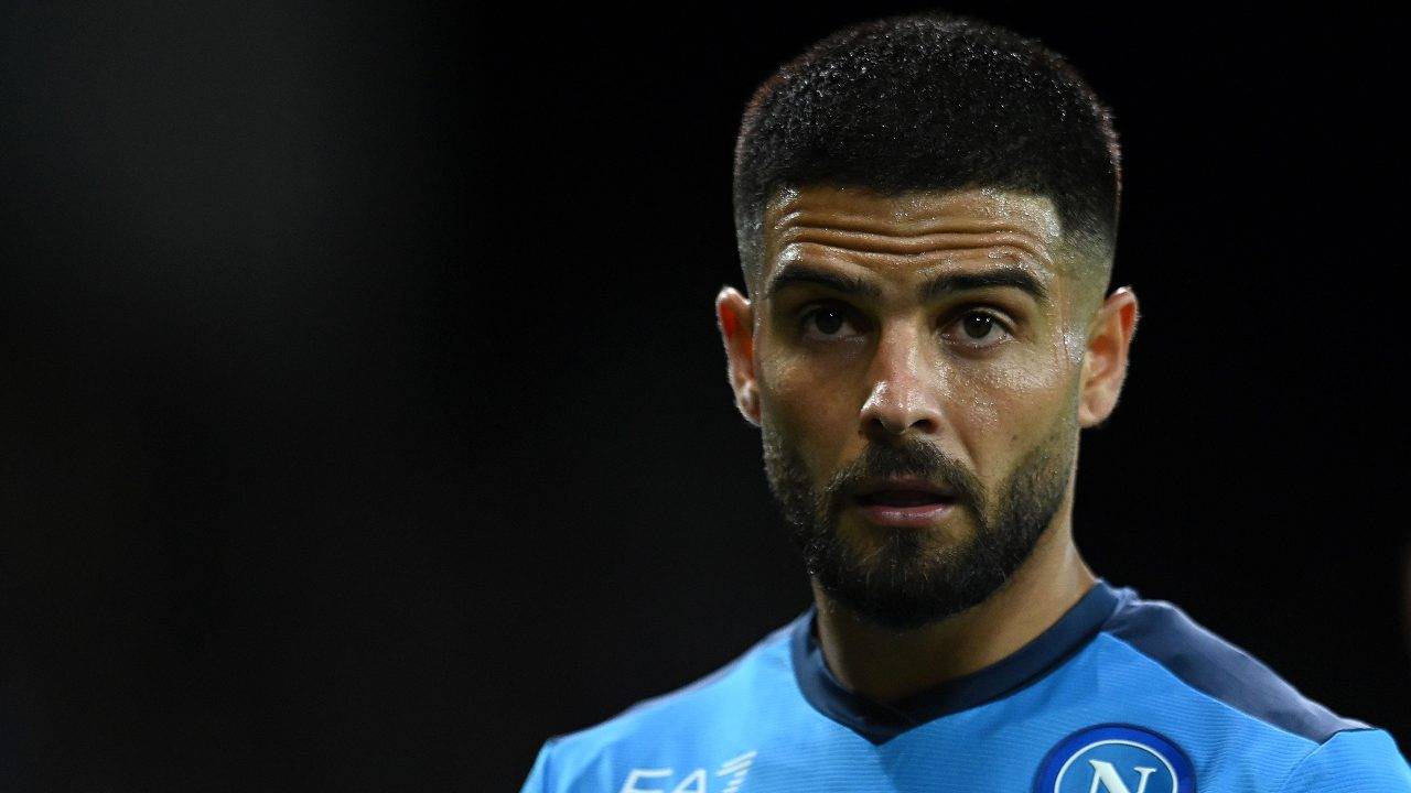 Lorenzo Insigne guarda