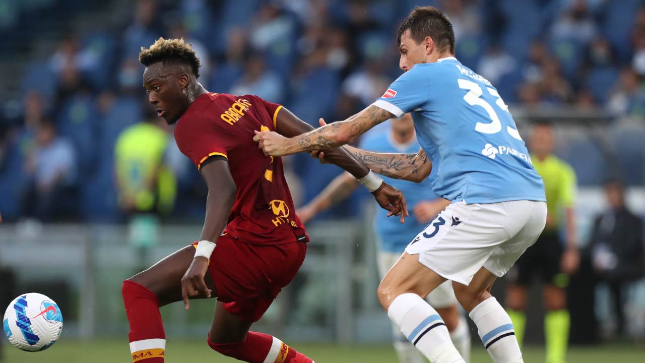 Lazio-Roma in campo