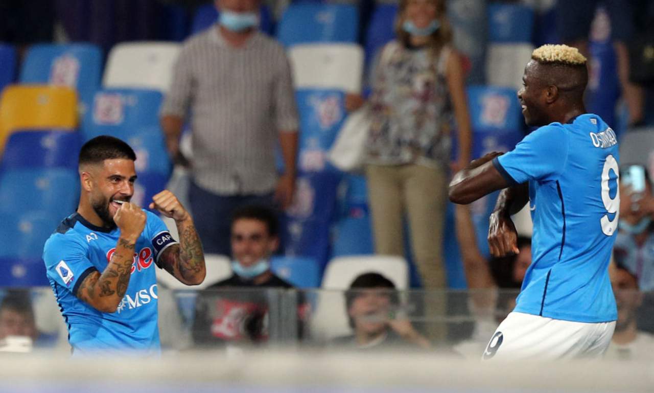 Insigne ed Osimhen esultano