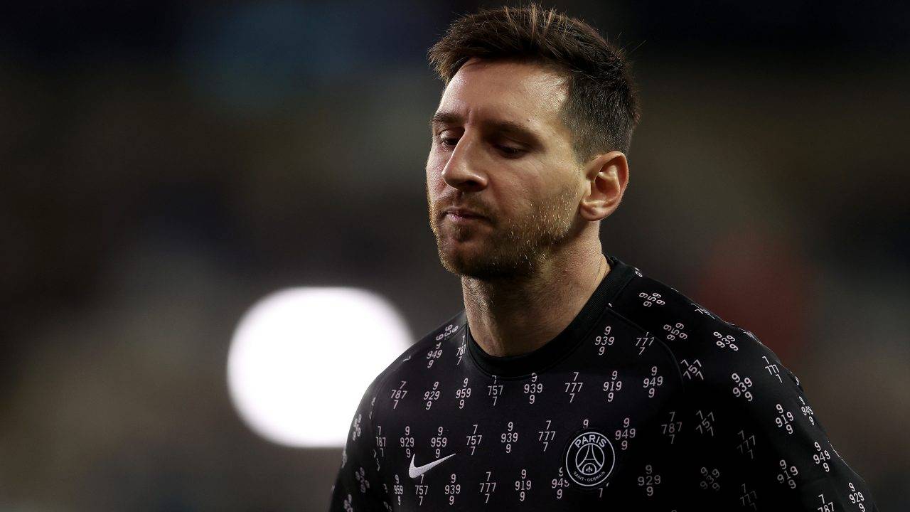 Messi pensieroso