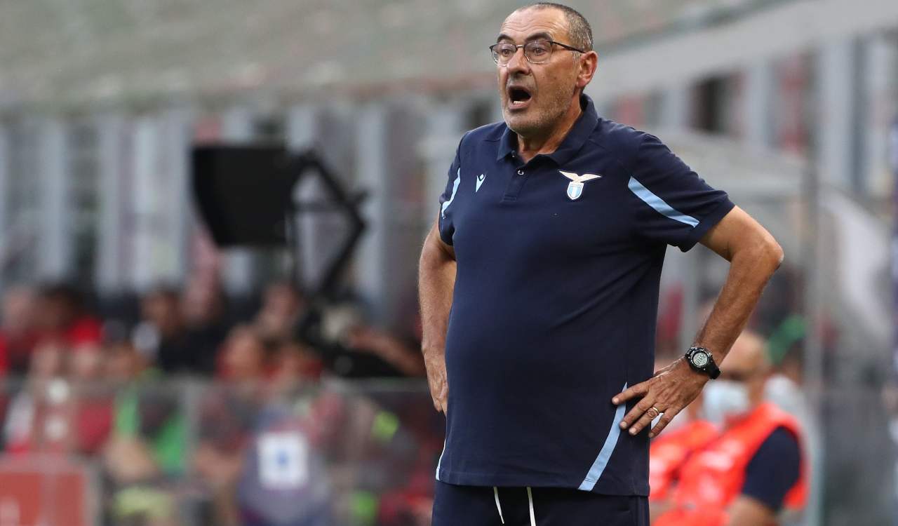 Maurizio Sarri che urla in panchina