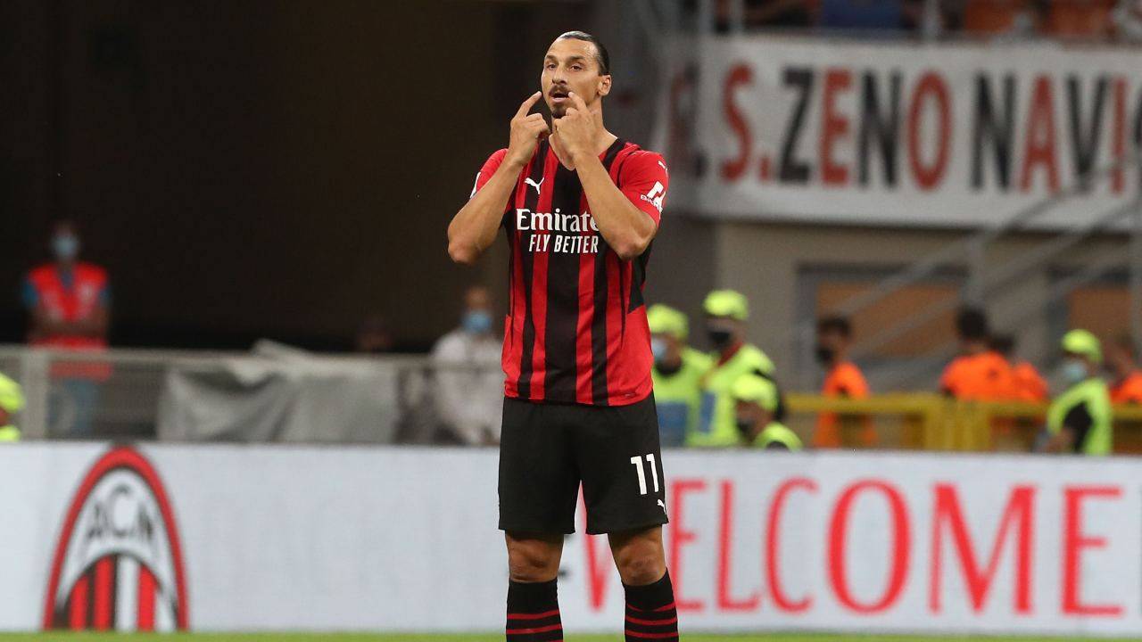 Ibrahimovic comunica con i compagni