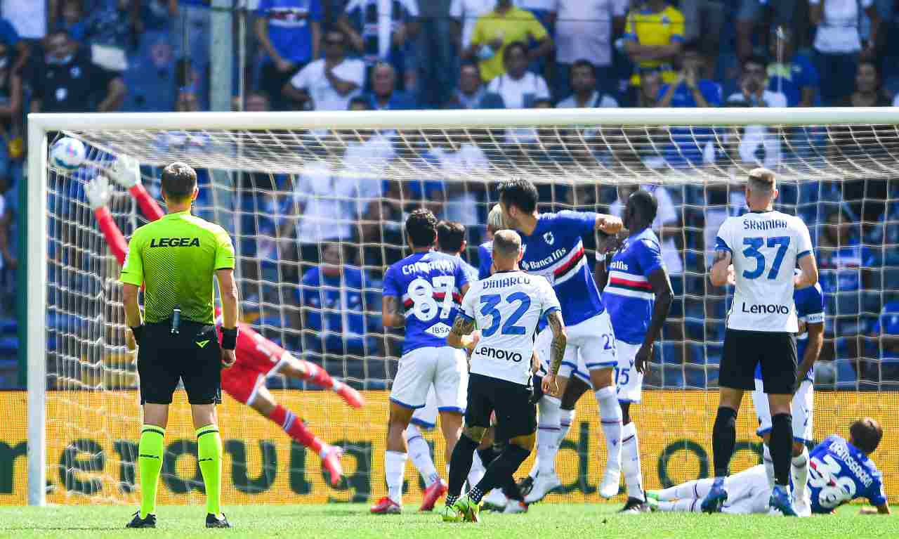 La punizione di Dimarco in Sampdoria-Inter