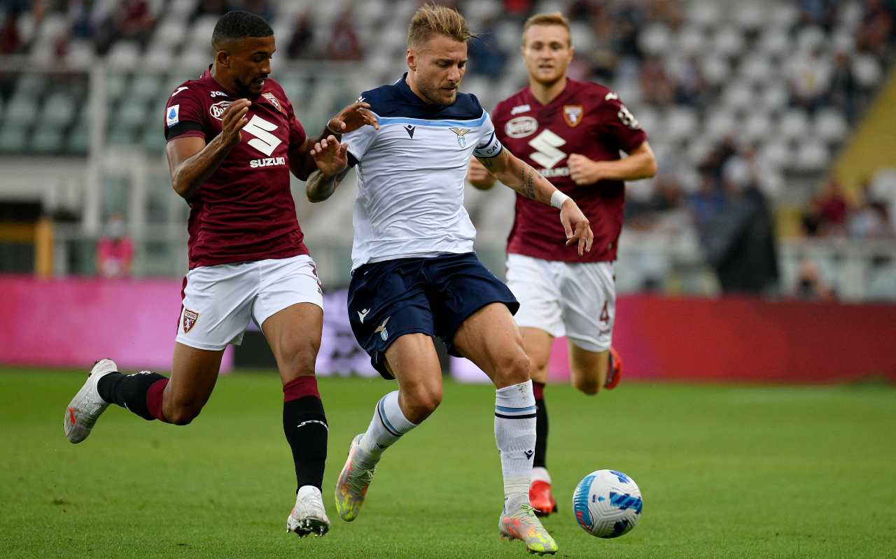 Torino-Lazio, Immobile controlla il pallone