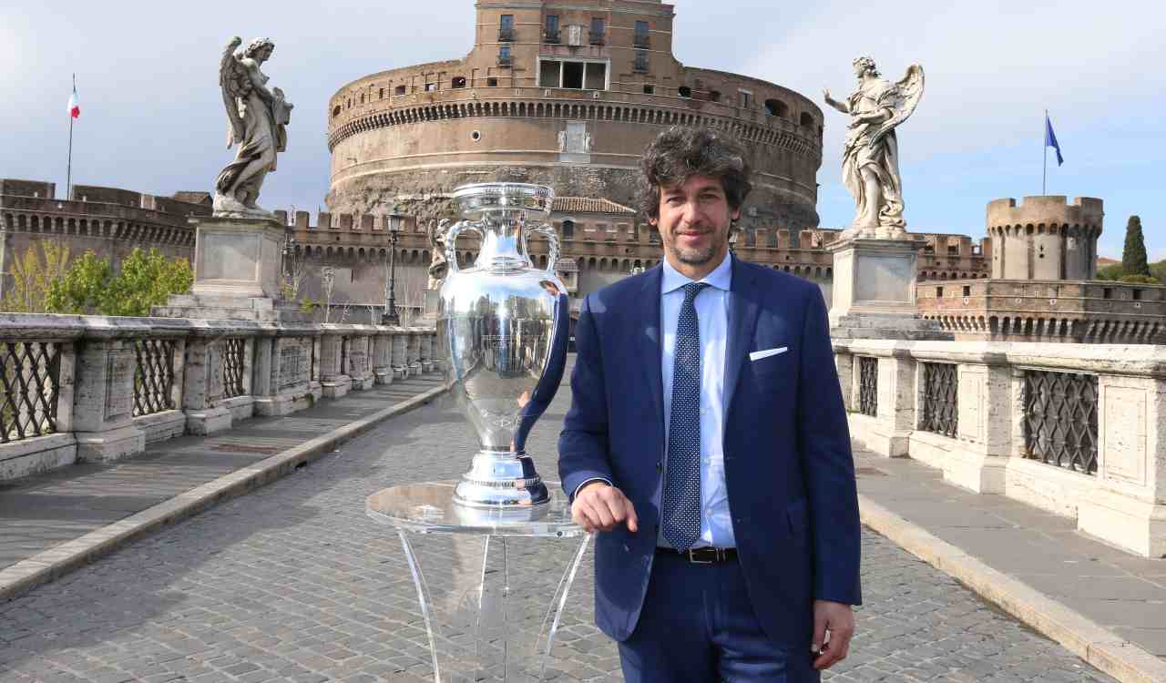 Albertini con la coppa