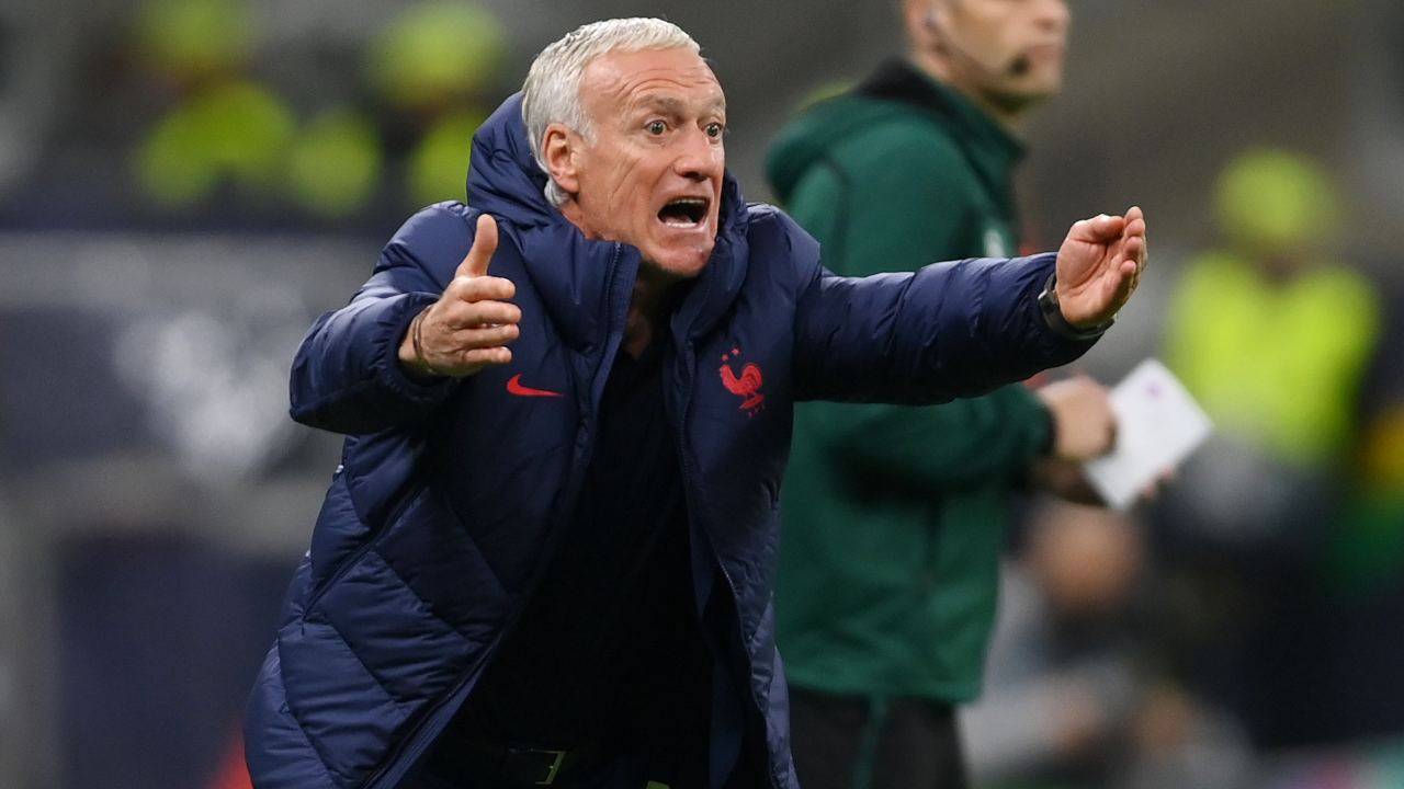 Deschamps si dispera in panchina