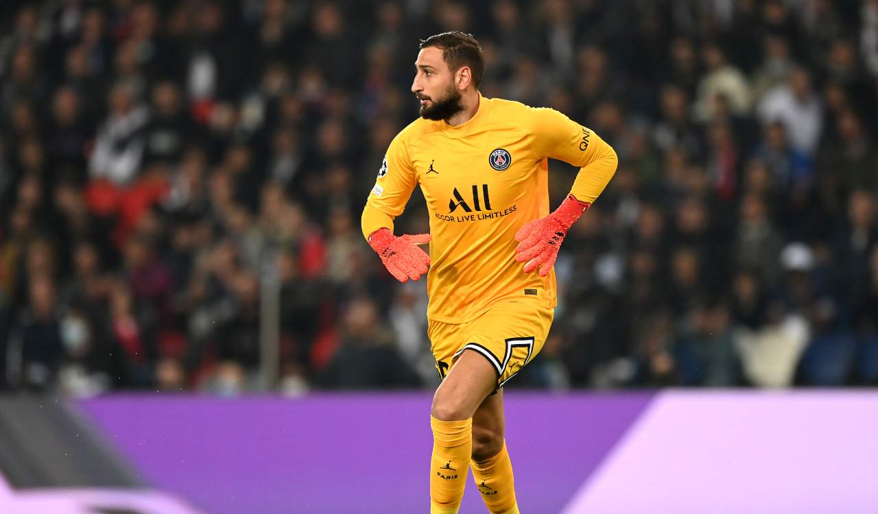 Donnarumma corre in campo