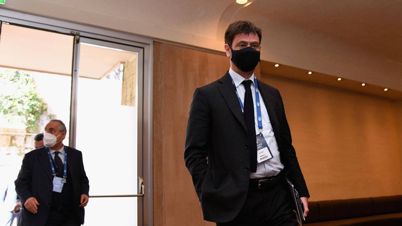 Agnelli Juventus cammina