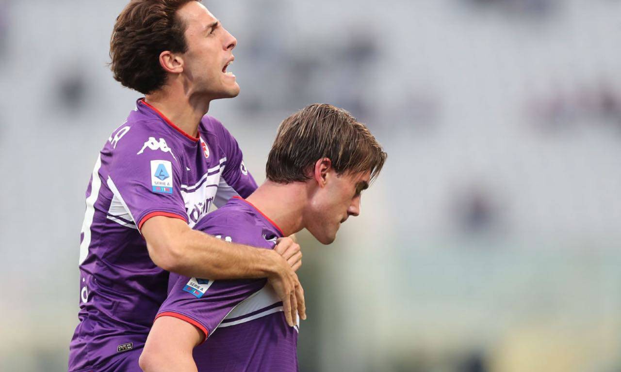Vlahovic festeggia il gol in Fiorentina-Spezia