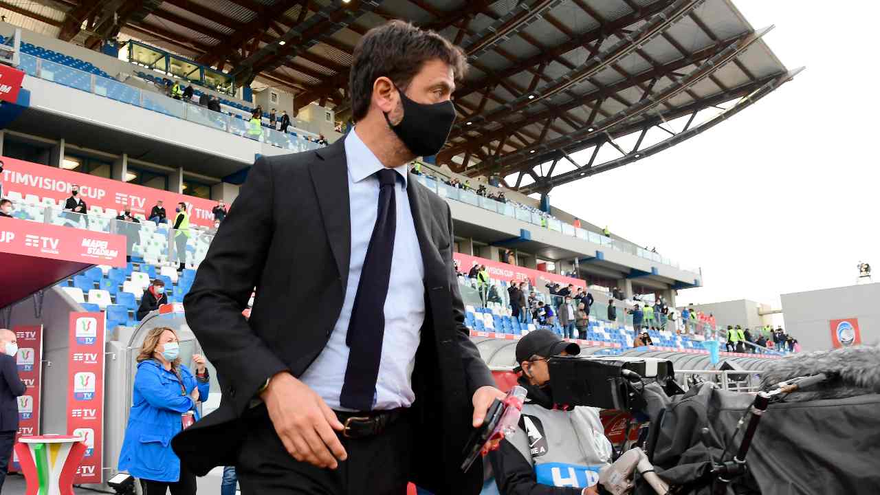 Agnelli Juventus cammina