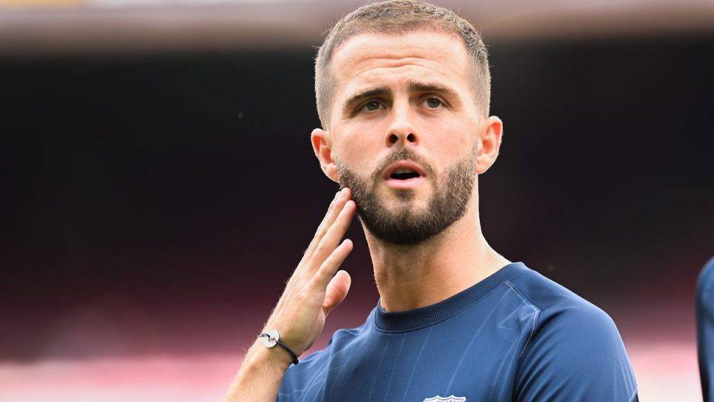 Pjanic guarda lontano