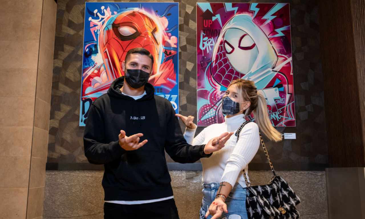 Icardi e Wanda Nara con mascherina
