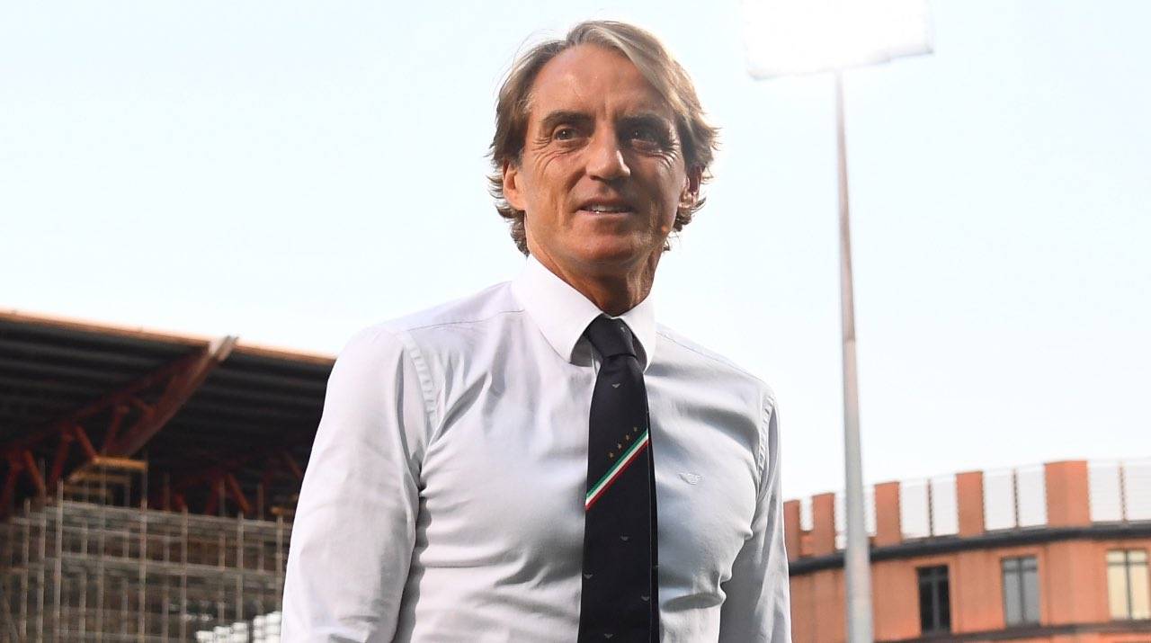 Il Ct dell'Italia Mancini sorride