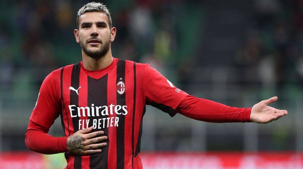 Theo Hernandez in campo