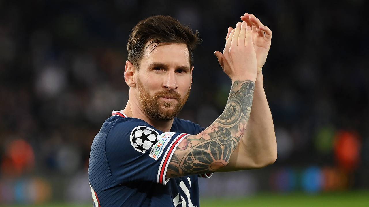 Messi applaude PSG
