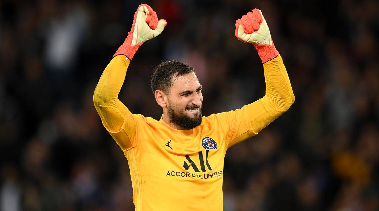 Donnarumma esulta in campo
