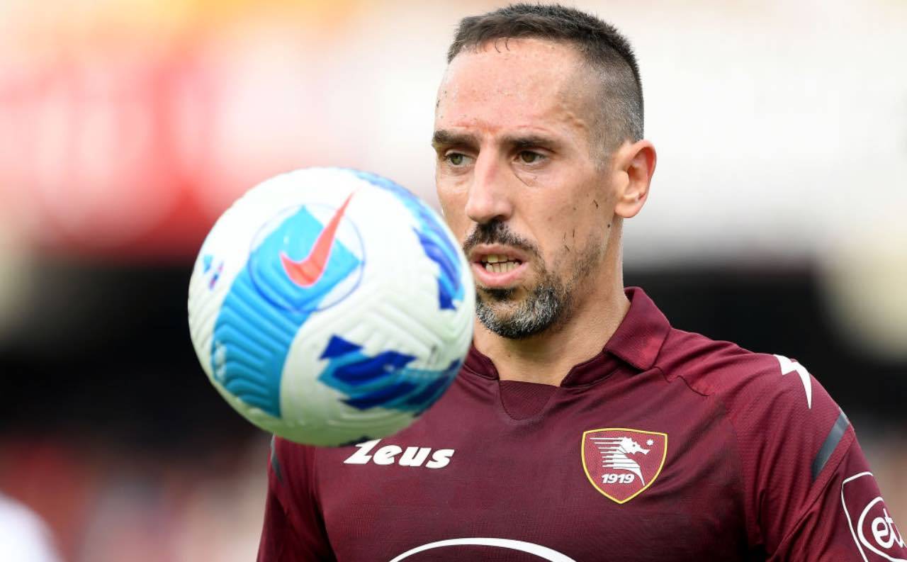 Ribery in campo con la Salernitana