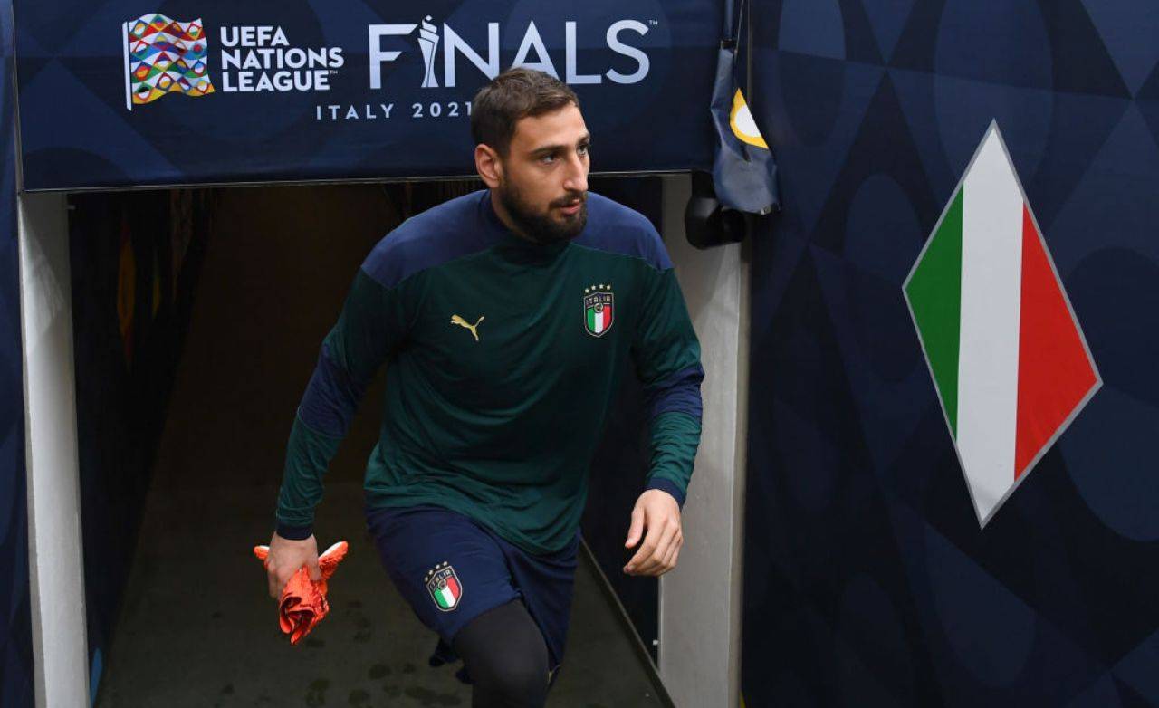 Donnarumma pensieroso