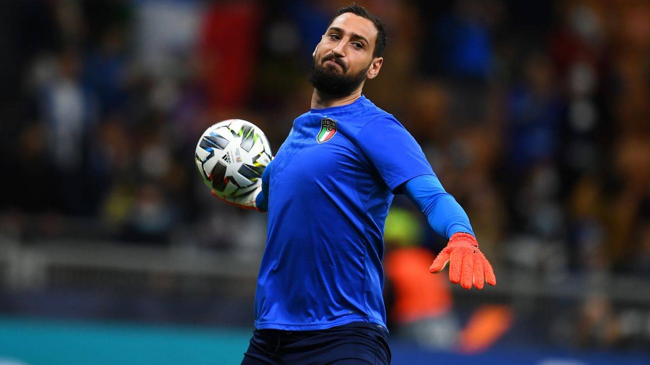 Gigio Donnarumma pendant l'échauffement