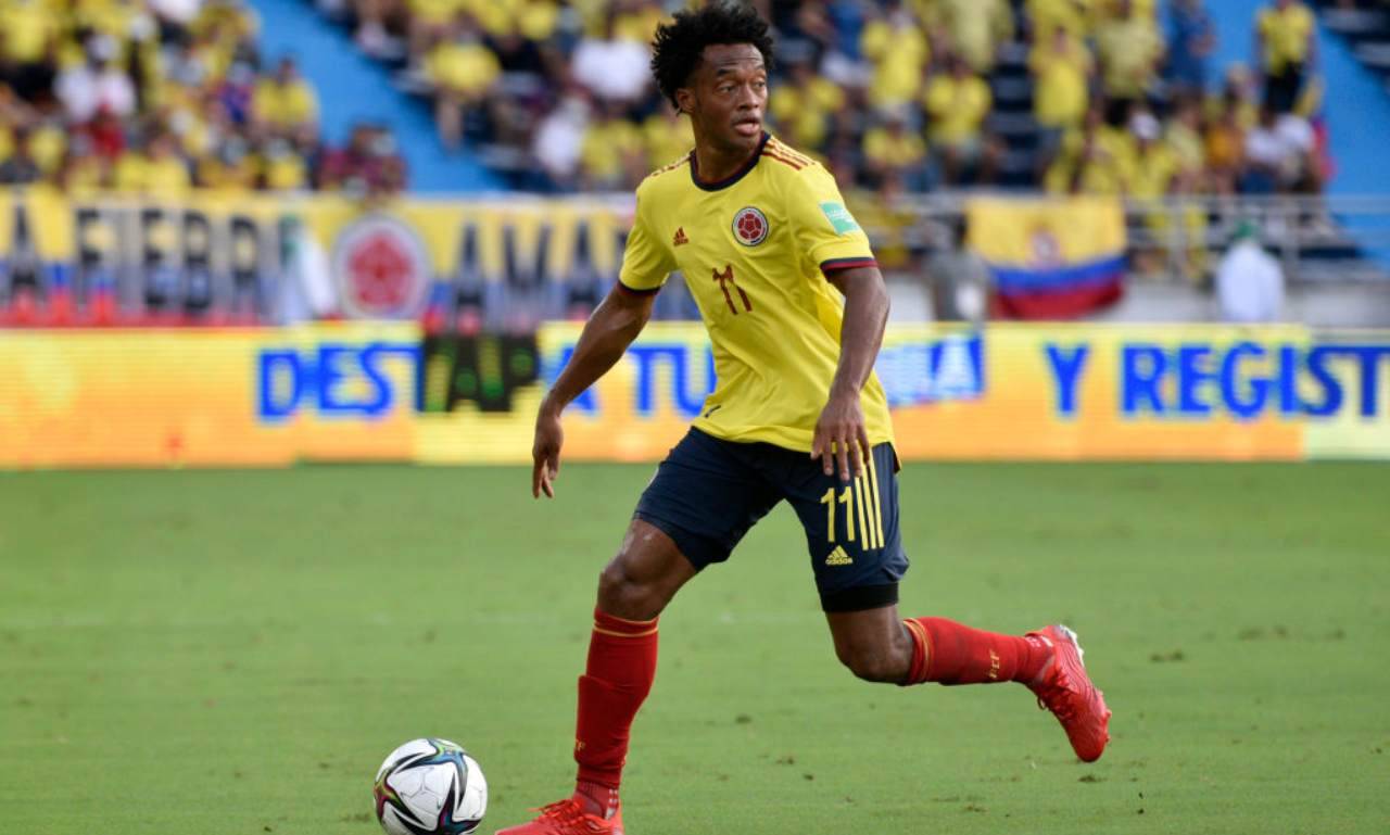 cuadrado con la maglia della Colombia