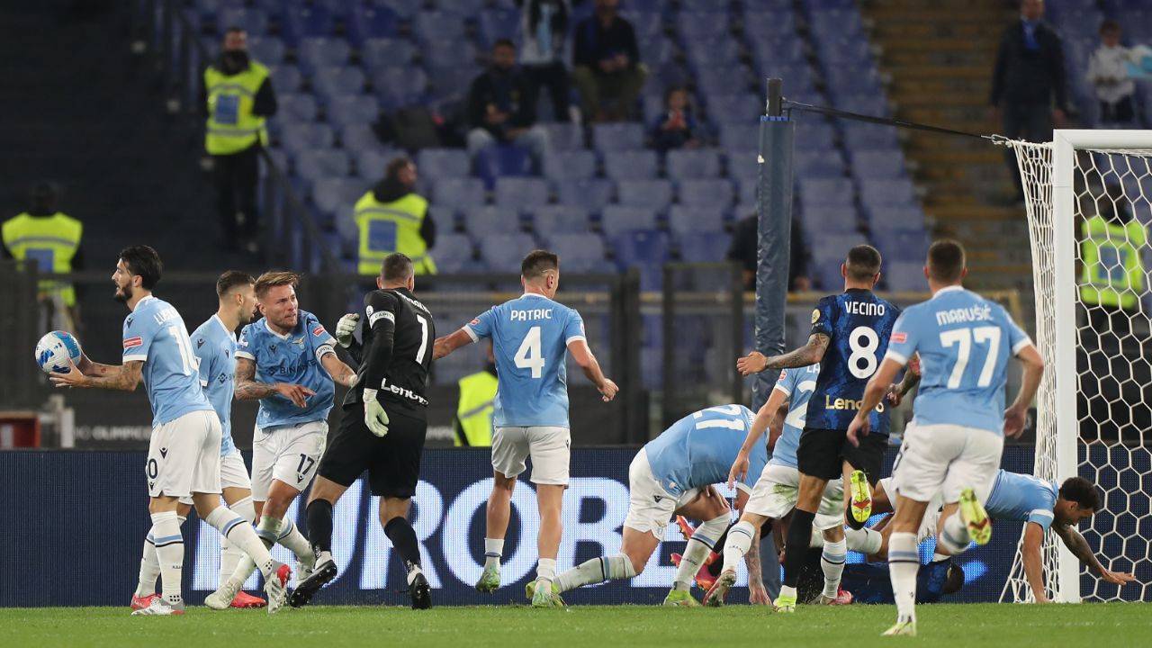 Lazio-Inter, rissa in campo