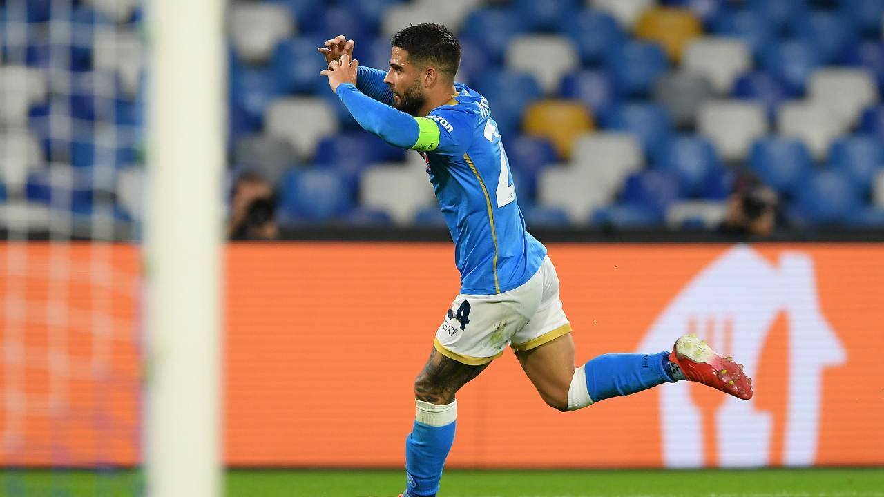 Insigne corre e fa un cuore con le mani