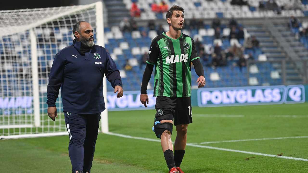 Djuricic cammina infortunato Sassuolo