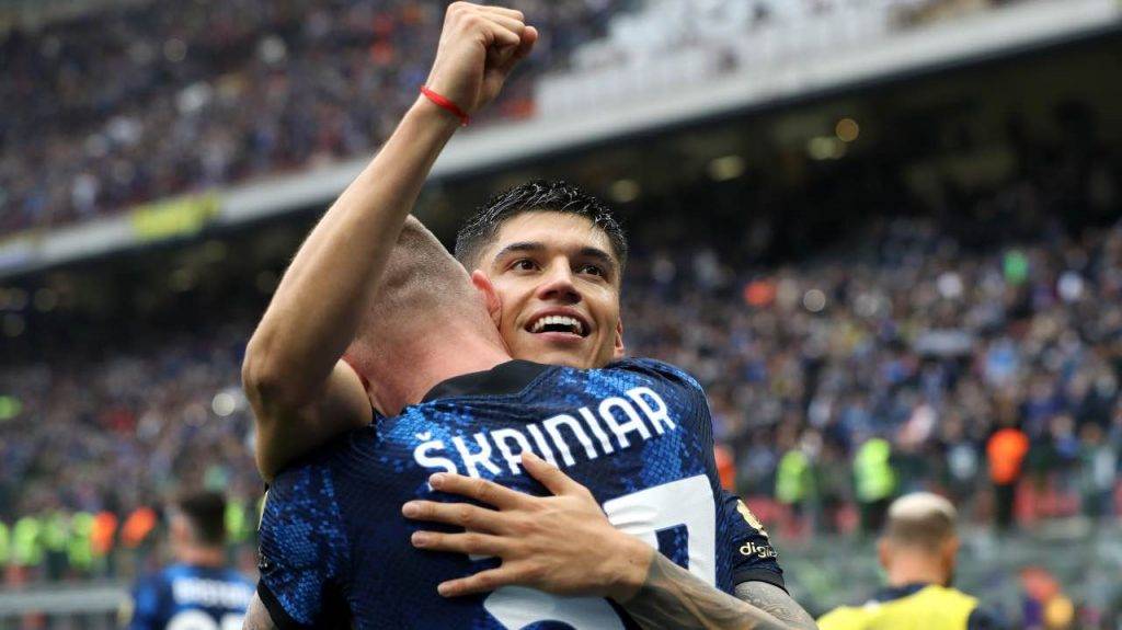 Correa festeggia con Skriniar