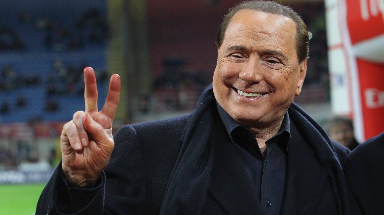 Berlusconi sorride e pensa al Milan