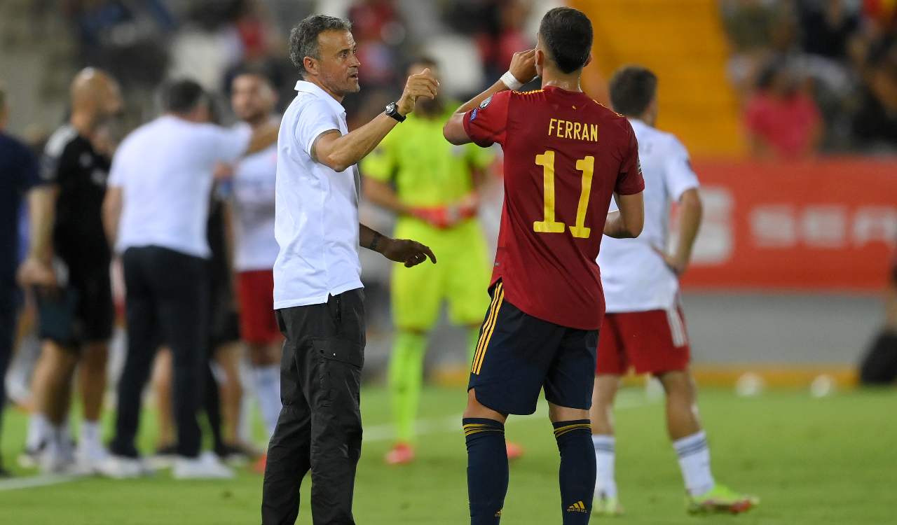 Luis Enrique e Ferran Torres